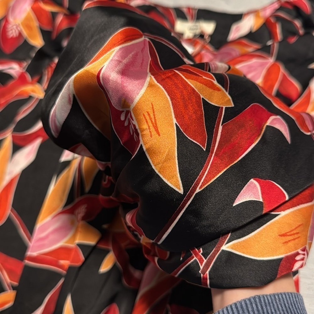Entro floral pleated blouse - Picture 5 of 10
